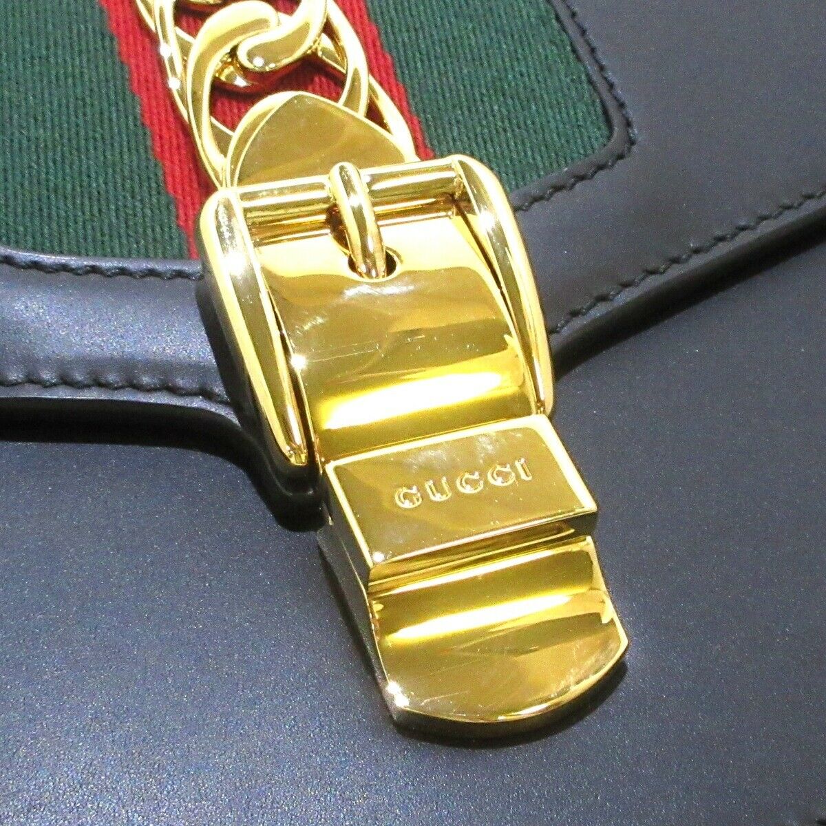 Gucci Sylvie Handbag - aptiques by Authentic PreOwned