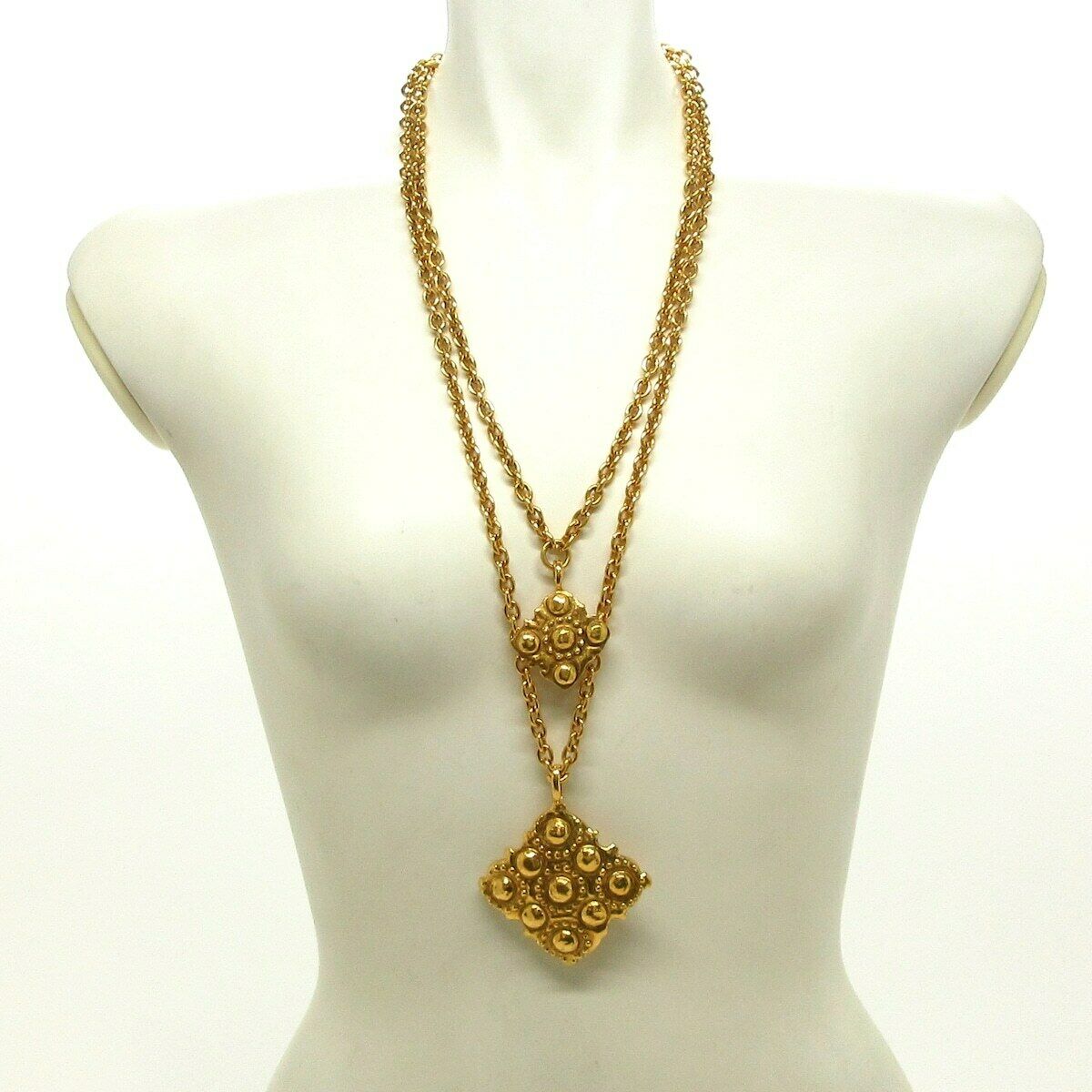 Vintage CHANEL Necklace - aptiques by Authentic PreOwned