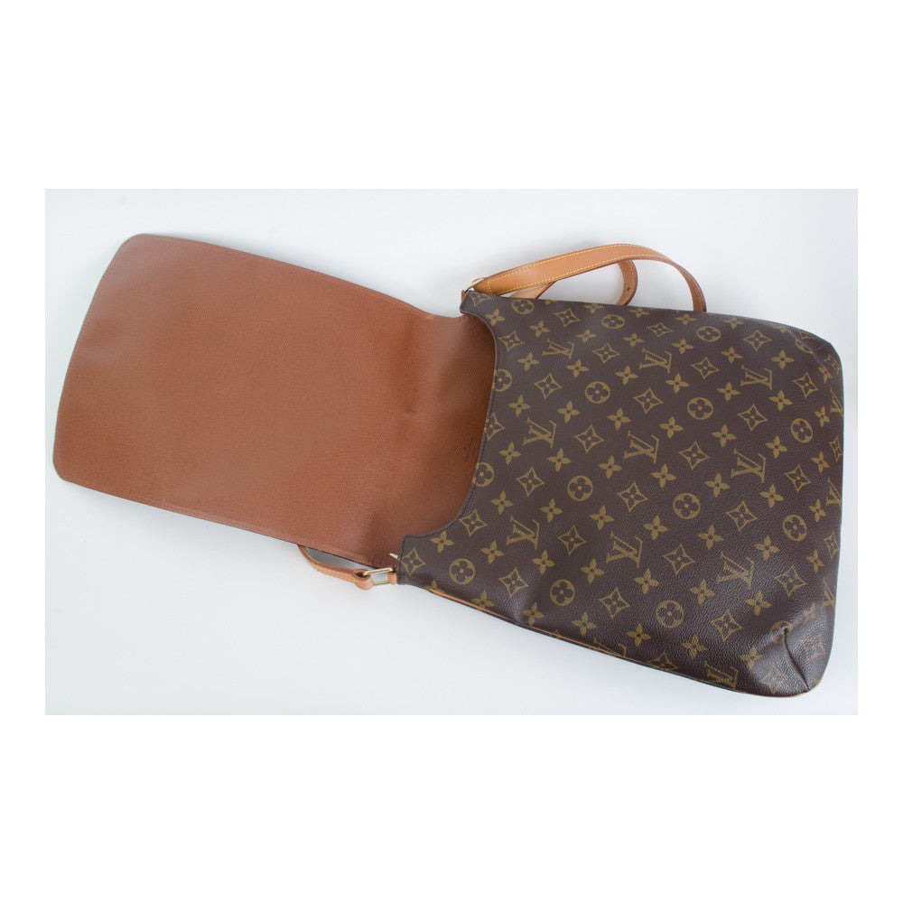 Louis Vuitton Musette - aptiques by Authentic PreOwned